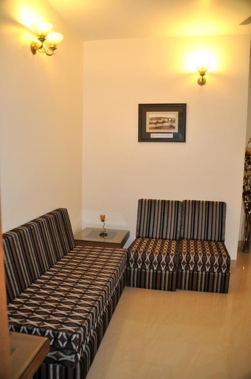 The Bhopal Grande Hotel Exterior photo
